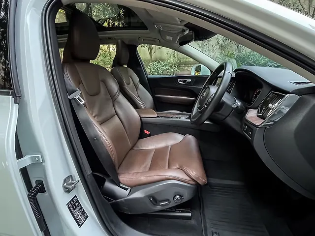 Used Volvo XC60 [2015-2017] Momentum in Kochi