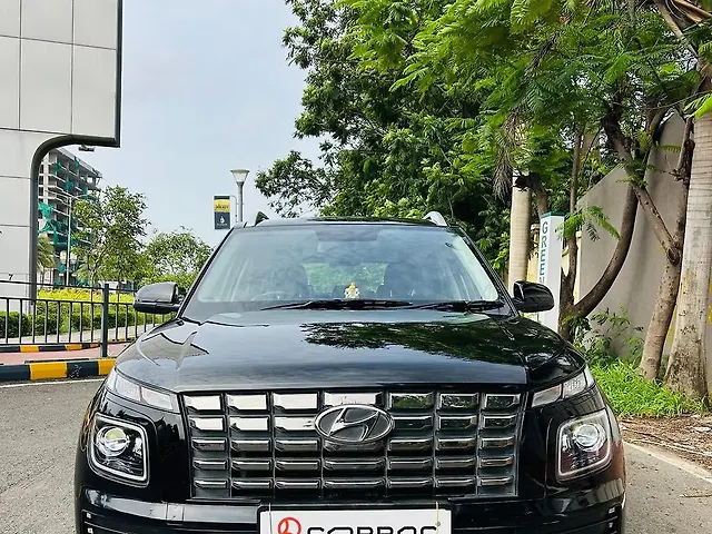 Used 2024 Hyundai Venue in Surat