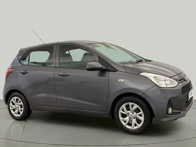 Used 2017 Hyundai Grand i10 in Delhi