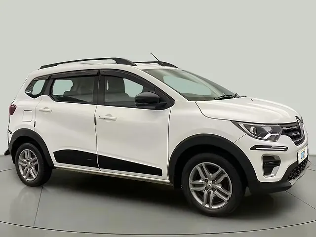 Used 2022 Renault Triber in Delhi