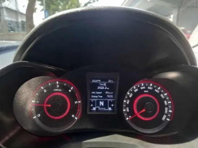 Used Mahindra XUV300 [2019-2024] W8 (O) 1.5 Diesel [2020] in Ahmedabad