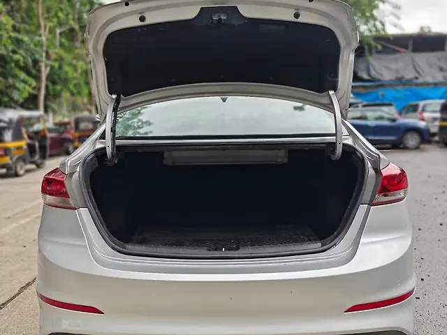 Used Hyundai Elantra [2016-2019] 2.0 SX AT in Mumbai