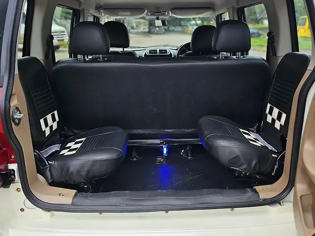 Used Mahindra TUV300 [2015-2019] T10 in Nashik