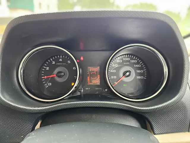 Used Mahindra TUV300 [2015-2019] T10 in Nashik