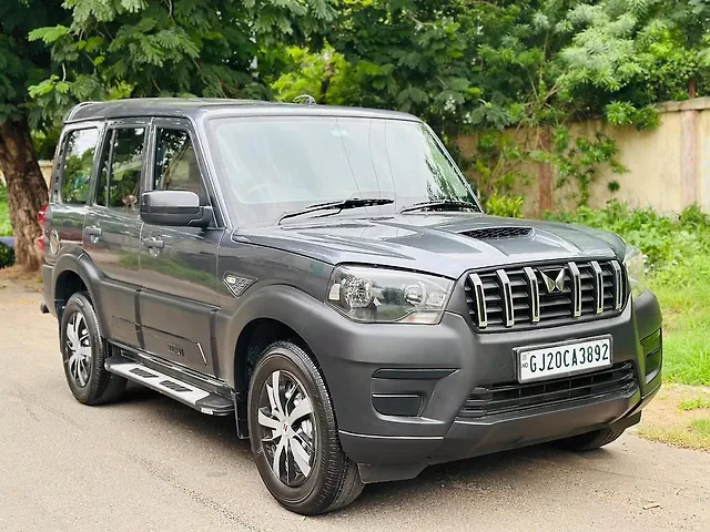 Used Mahindra Scorpio S MT 9STR in Vadodara