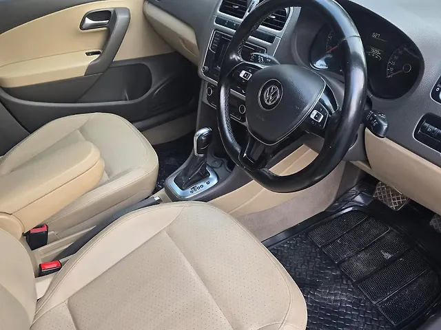 Used Volkswagen Vento [2015-2019] Highline Plus 1.5 AT (D) 16 Alloy in Delhi