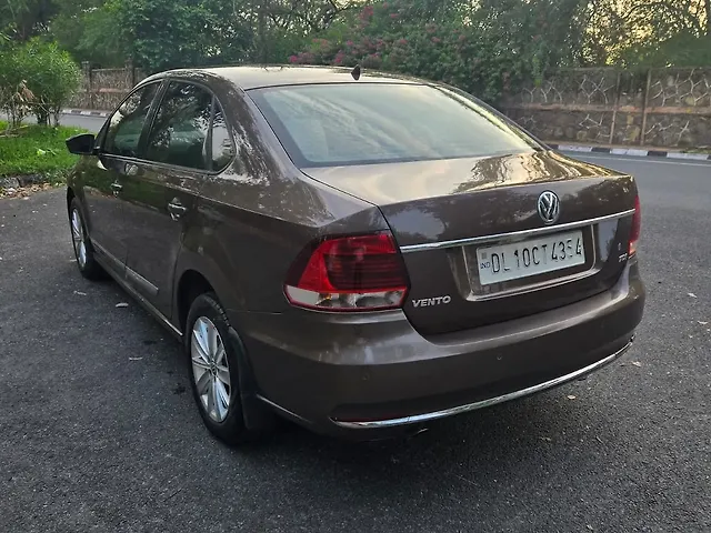 Used Volkswagen Vento [2015-2019] Highline Plus 1.5 AT (D) 16 Alloy in Delhi