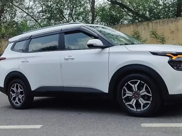 Used Kia Carens [2022-2023] Prestige 1.5 Petrol MT 7 STR in Delhi