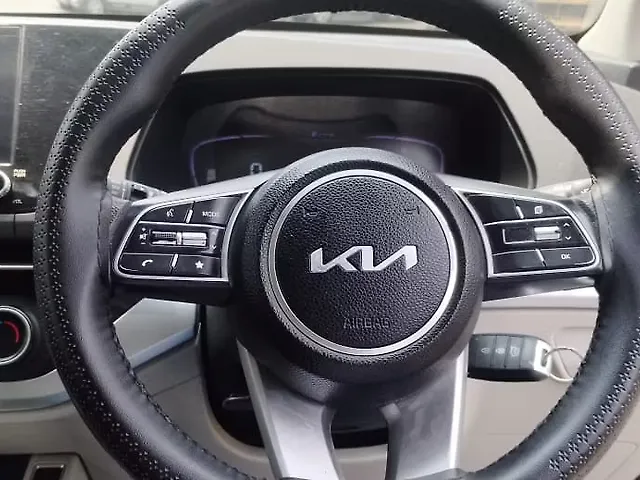 Used Kia Carens [2022-2023] Prestige 1.5 Petrol MT 7 STR in Delhi
