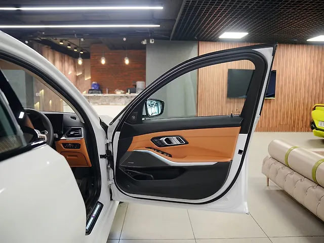 Used BMW 3 Series Gran Limousine 330Li M Sport [2023] in Delhi