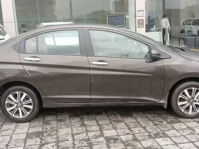 Used Honda City 4th Generation V Petrol in Thane