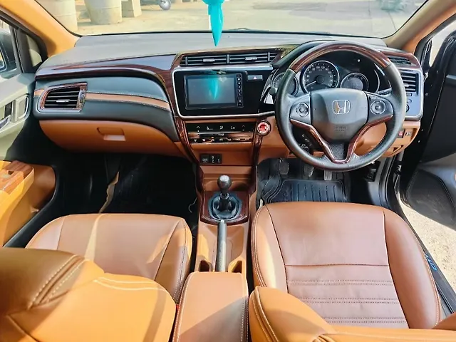 Used Honda City 4th Generation V Petrol in Thane