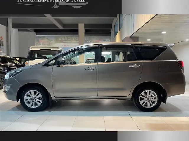 Used Toyota Innova Crysta [2016-2020] 2.4 V Diesel in Jaipur