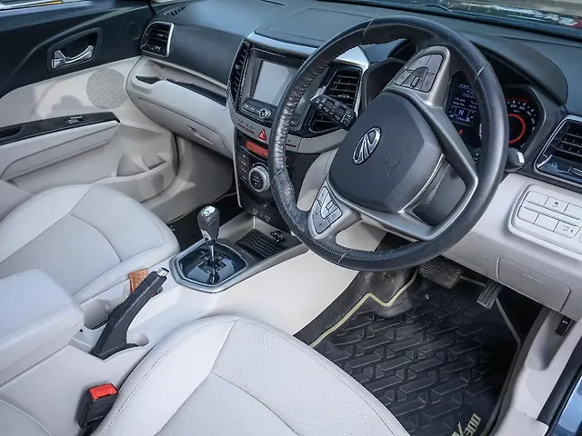 Used Mahindra XUV300 [2019-2024] W8 (O) 1.5 Diesel AMT in Mumbai