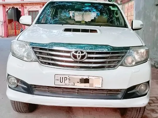 Used 2015 Toyota Fortuner in Agra