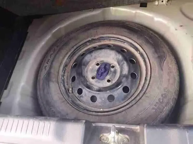 Used Maruti Suzuki Swift [2021-2024] VXi in Kanpur