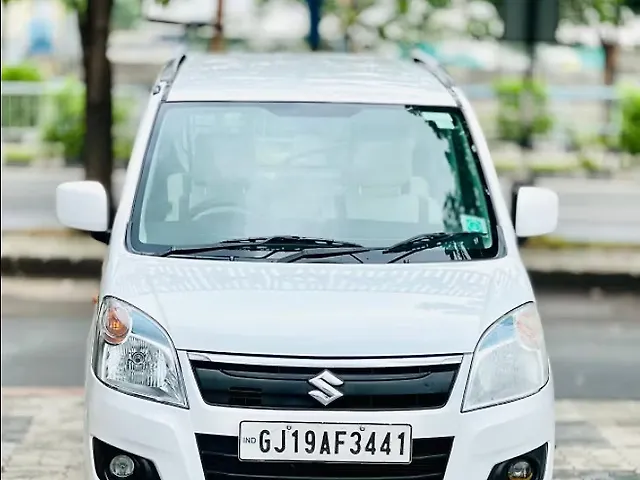 Used 2016 Maruti Suzuki Wagon R in Surat