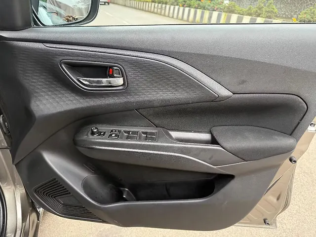 Used Maruti Suzuki Swift VXi (O) AMT in Mumbai