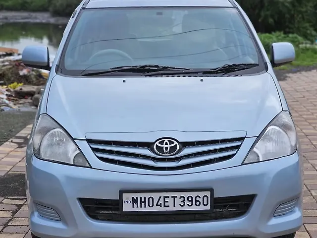 Used 2011 Toyota Innova in Mumbai