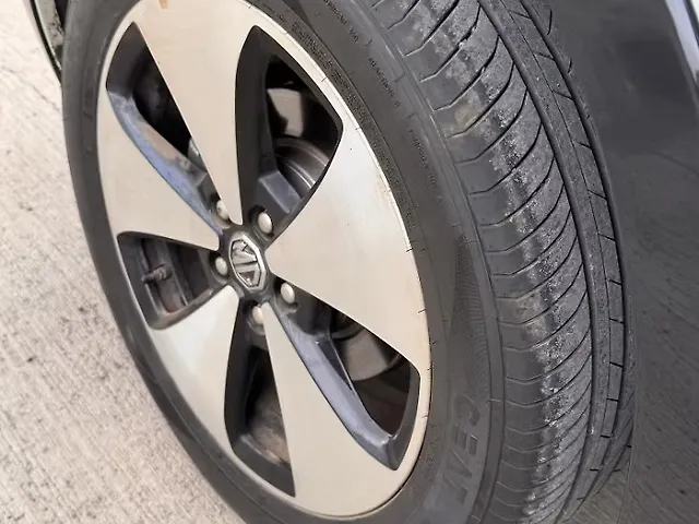 Used MG Windsor EV Essence in Thane
