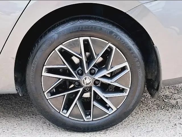 Used Skoda Octavia L&K 2.0 in Delhi