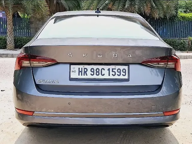 Used Skoda Octavia L&K 2.0 in Delhi