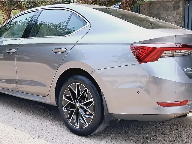 Used Skoda Octavia L&K 2.0 in Delhi