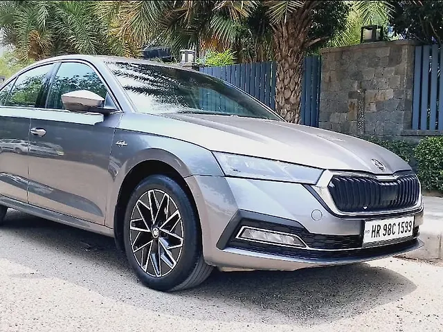 Used Skoda Octavia L&K 2.0 in Delhi
