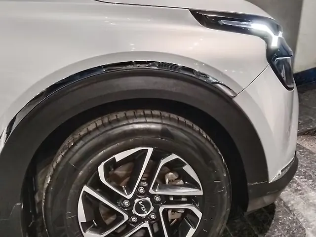 Used Kia Carens [2022-2023] Luxury Plus 1.5 Diesel 6 STR in Delhi