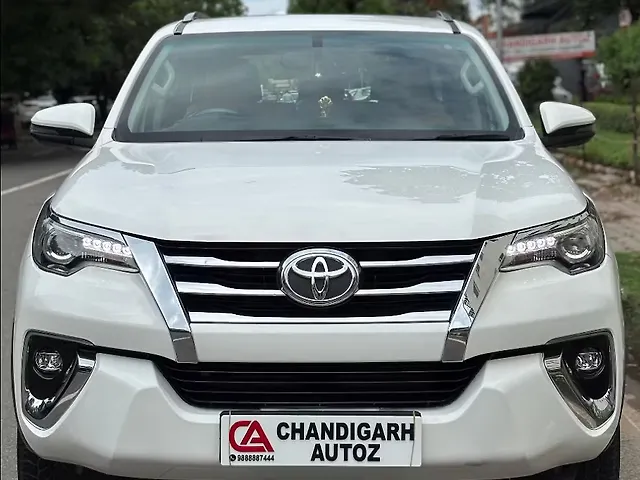 Used Toyota Fortuner [2016-2021] 2.8 4x2 AT [2016-2020] in Chandigarh