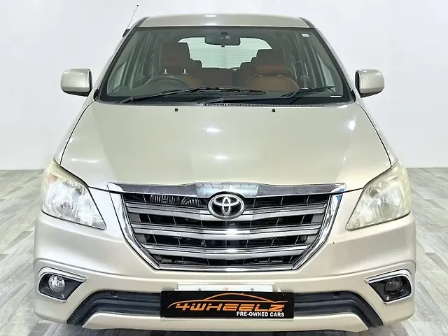Used 2013 Toyota Innova in Hyderabad