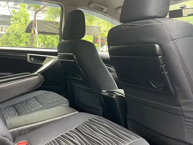 Used Toyota Innova Crysta [2016-2020] 2.4 V Diesel in Delhi