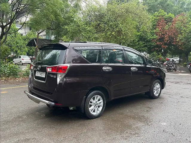 Used Toyota Innova Crysta [2016-2020] 2.4 V Diesel in Delhi