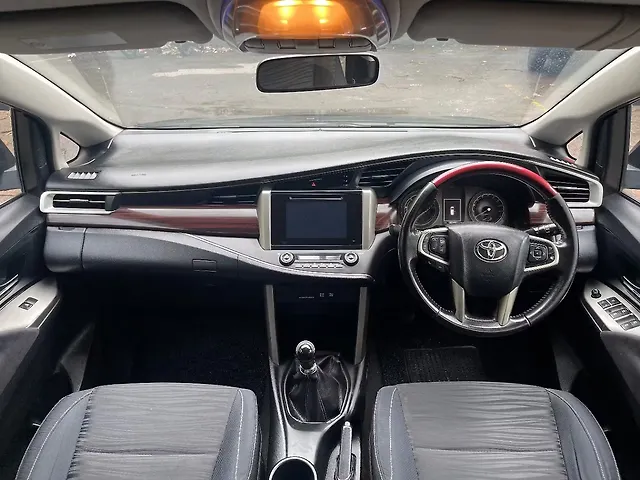 Used Toyota Innova Crysta [2016-2020] 2.4 V Diesel in Delhi