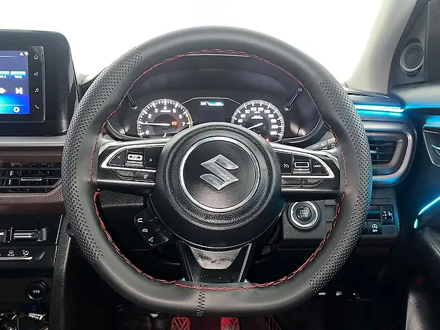 Used Maruti Suzuki Brezza ZXi [2023-2025] in Delhi