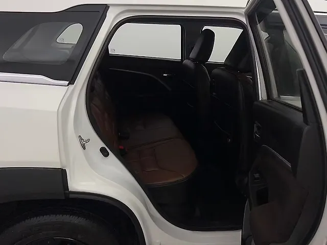 Used Maruti Suzuki Brezza ZXi [2023-2025] in Delhi