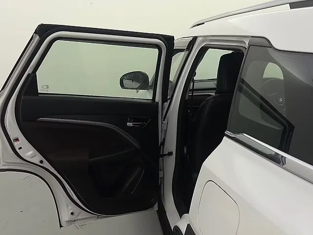 Used Maruti Suzuki Brezza ZXi [2023-2025] in Delhi