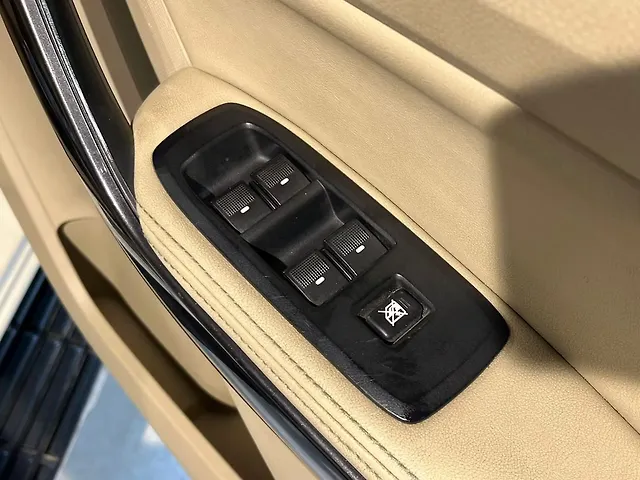 Used Ford Endeavour [2016-2019] Titanium 2.2 4x2 AT [2016-2018] in Delhi