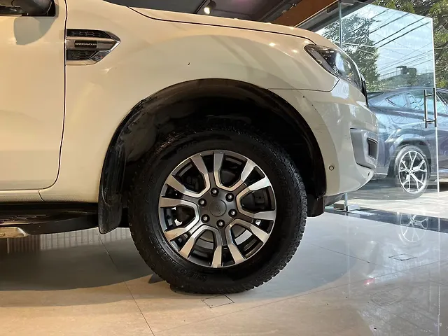 Used Ford Endeavour [2016-2019] Titanium 2.2 4x2 AT [2016-2018] in Delhi