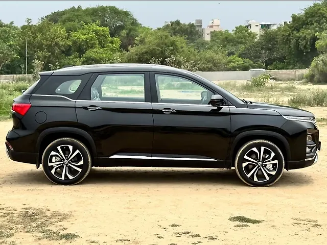 Used MG Hector Plus Sharp Pro 1.5 Turbo Petrol CVT 7 STR [2023] in Delhi