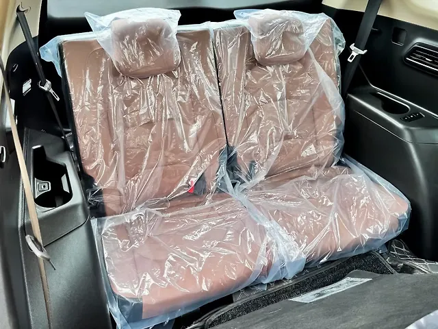 Used MG Hector Plus Sharp Pro 1.5 Turbo Petrol CVT 7 STR [2023] in Delhi