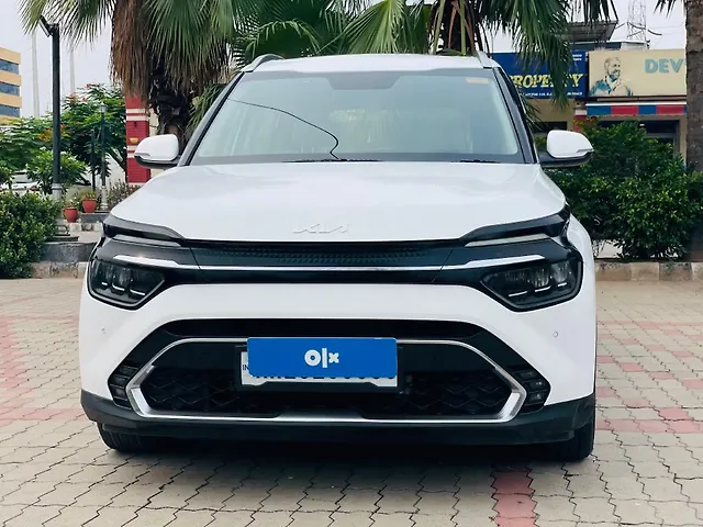 Used 2022 Kia Carens in Mohali