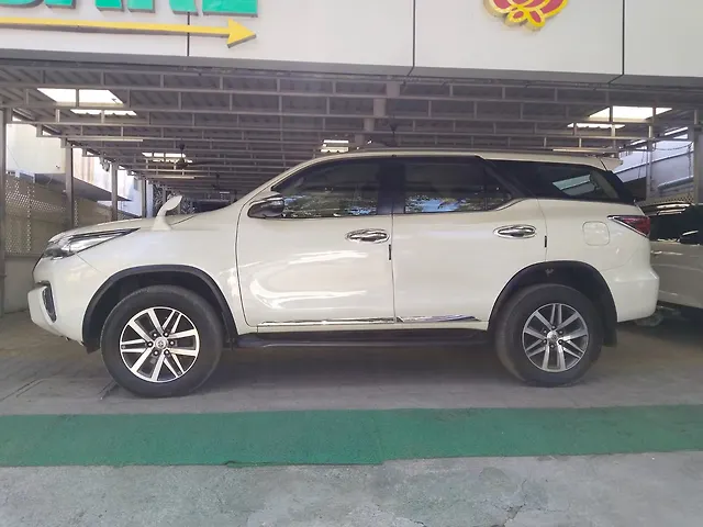 Used Toyota Fortuner [2016-2021] 2.8 4x4 AT in Chennai