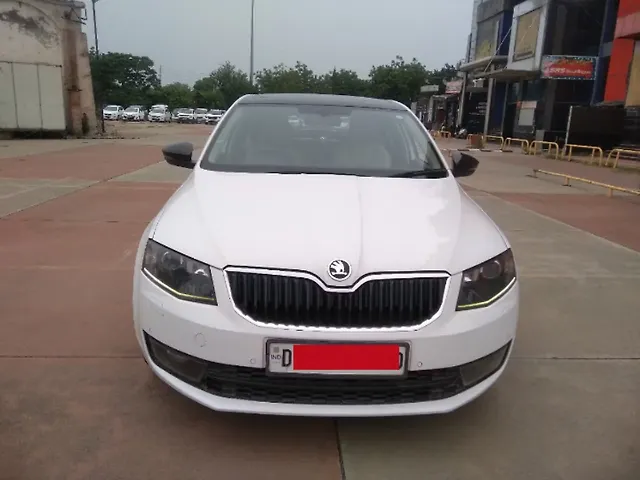 Used 2016 Skoda Octavia in Delhi