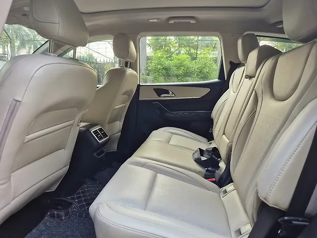 Used Mahindra XUV700 AX7 Luxury Pack Diesel AT AWD 7 STR in Gurgaon