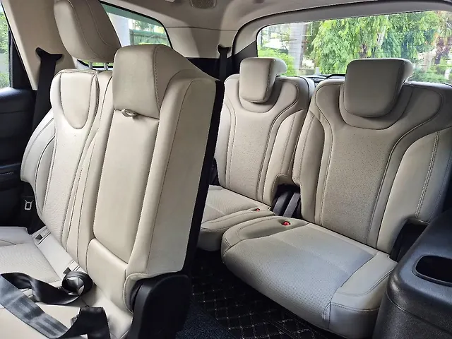 Used Mahindra XUV700 AX7 Luxury Pack Diesel AT AWD 7 STR in Gurgaon