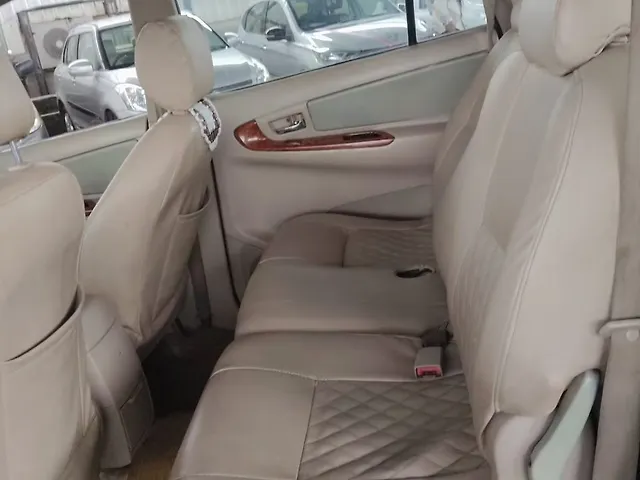Used Toyota Innova [2005-2009] 2.5 V 8 STR in Hyderabad