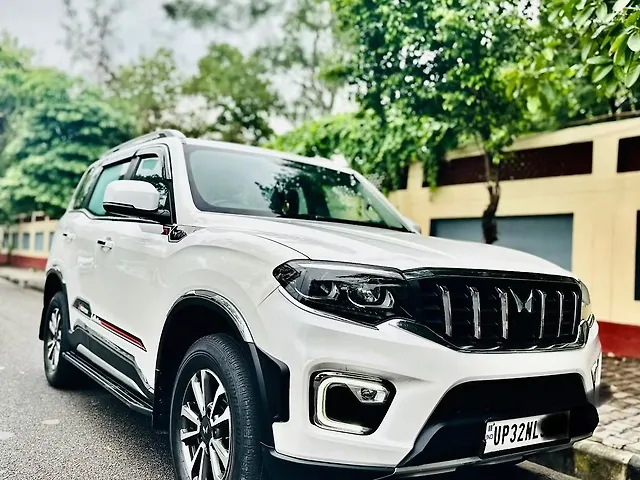 Used Mahindra Scorpio N Z8 Diesel MT 2WD 7 STR [2024-2025] in Lucknow
