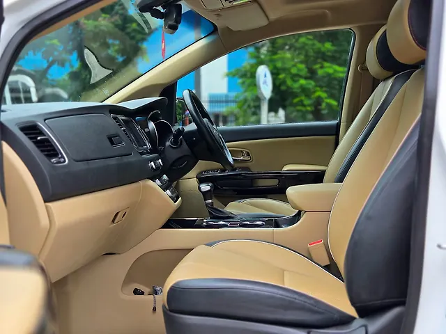Used Kia Carnival [2020-2023] Limousine Plus 7 STR in Mumbai