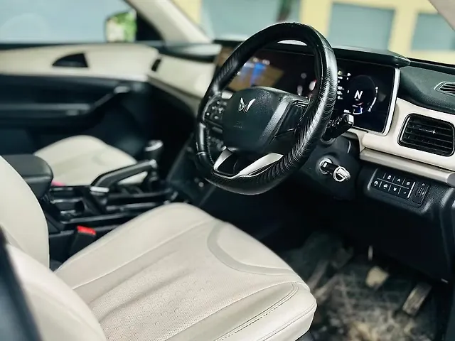Used Mahindra XUV700 AX 5 Diesel MT 7 STR [2021] in Lucknow
